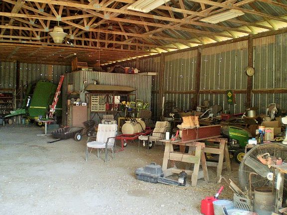 5th image of 1058 County Road 129