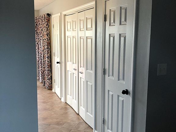 Lots of pantry and closet space!