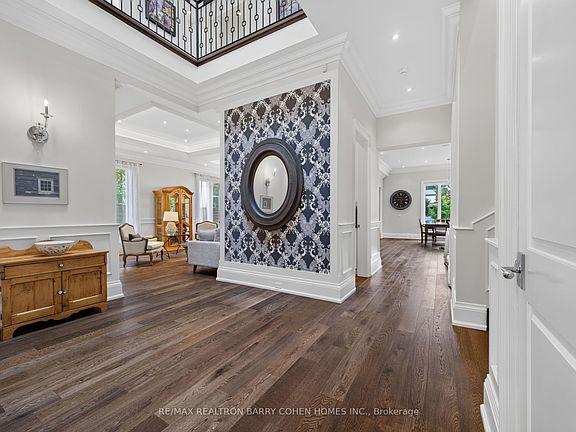 4th image of 100 Munro Blvd