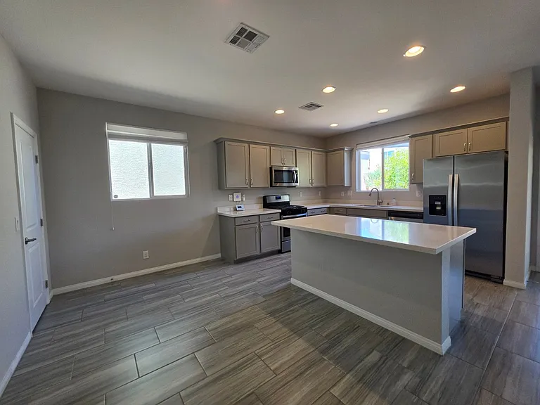 9852 Fisher Bay Ct — Photo 13