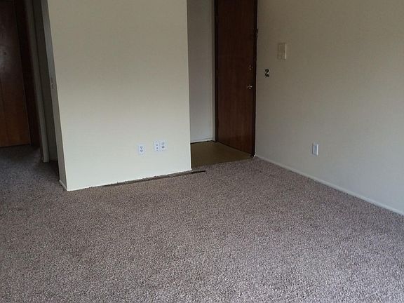 5th image of 45846 Cass Ave APT 3