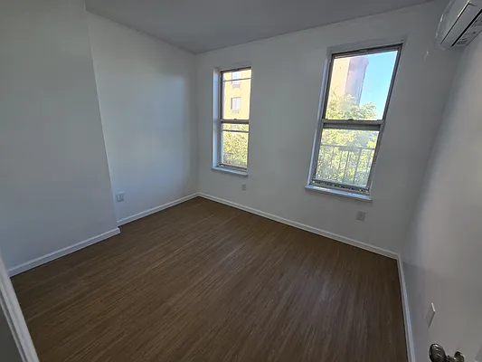 Rented by Voro Purple LLC | media 3