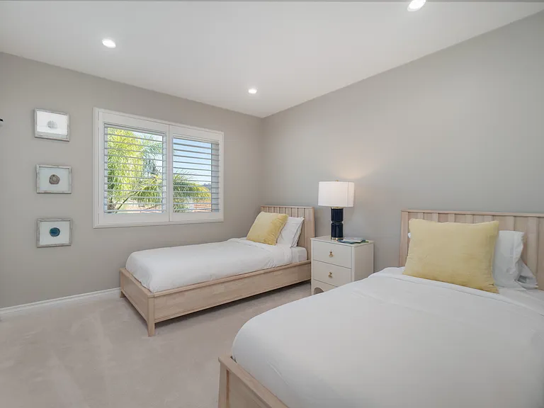 28311 Nicholas Cir — Photo 32