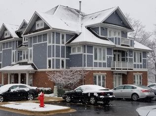 410 Indiana Ave UNIT 102, Saint Charles, IL 60174