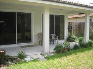 689 Hastings St #689, Boca Raton, FL 33487