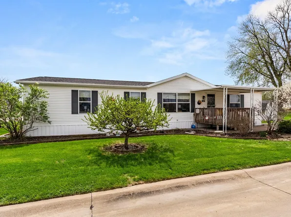 781 W Walcott Rd Lot 142, Walcott, IA 52773