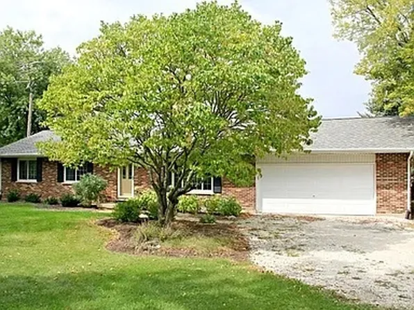 5N428 Brown Rd, St Charles, IL 60175