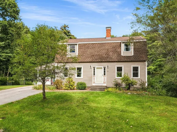 34 Crestview Terrace, Stratham, NH 03885