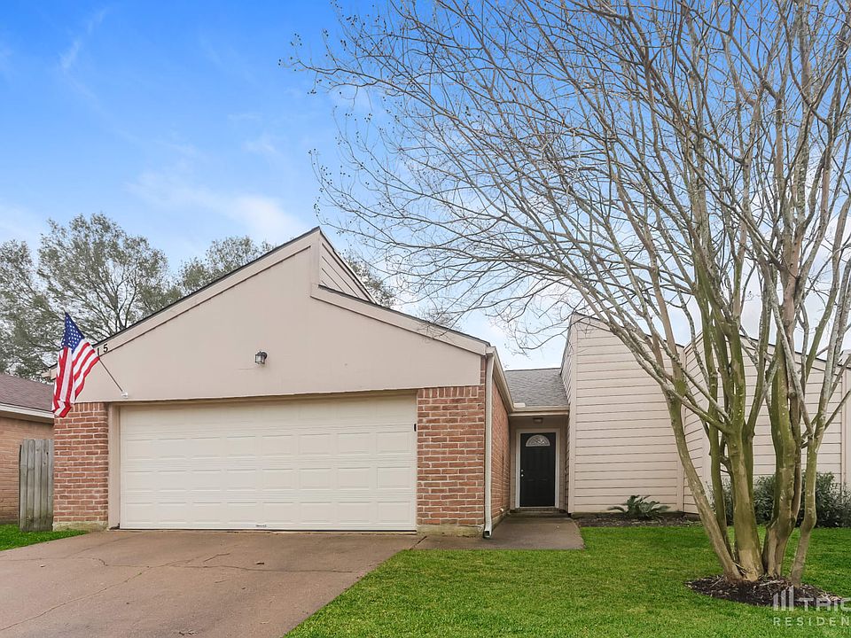1st image of 16015 Bear Hill Dr