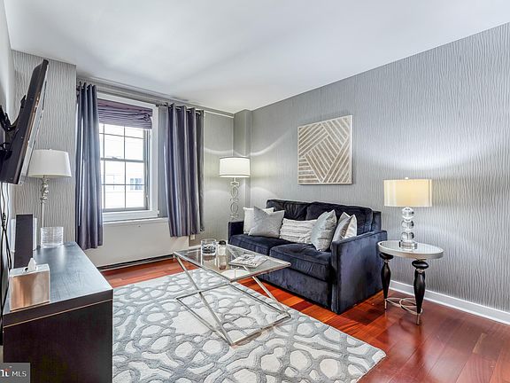2nd image of 219-29 S 18th St #1203
