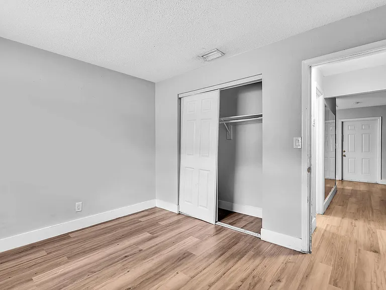 232 SE 9th Ave #2 — Photo 21