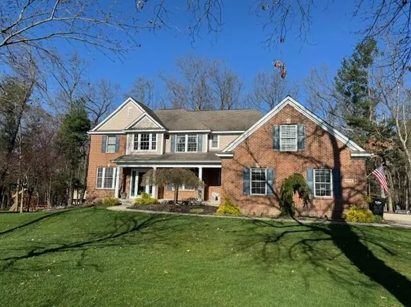 2154 Hearthside Dr SE, Ada, MI 49301