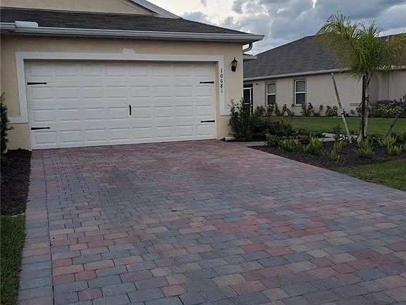3rd image of 10681 Crossback Ln