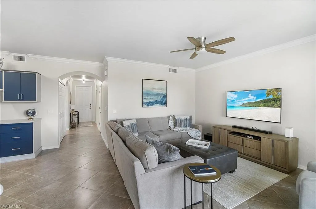 2 bed, 2.0 bath, 1232 sqft, $7,500 — Photo 3