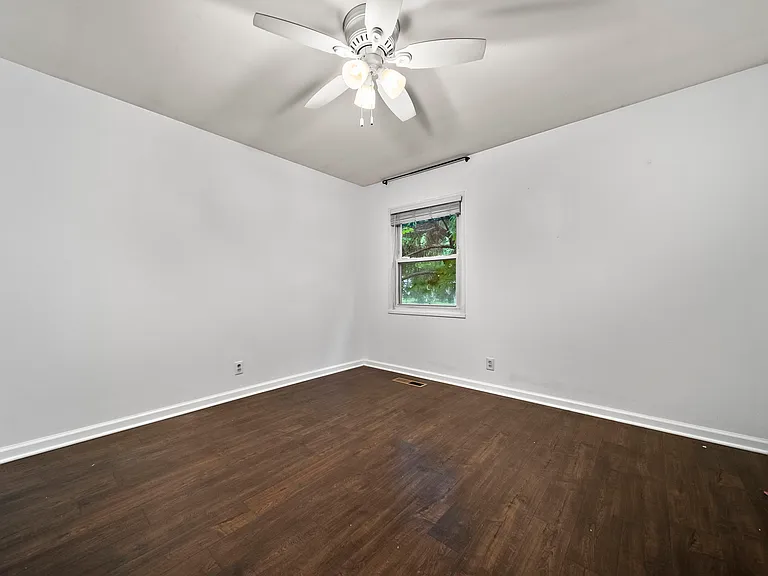 819 Pleasant Dr — Photo 30