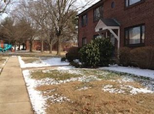 74-14 Drexelbrook Dr, Drexel Hill, PA 19026