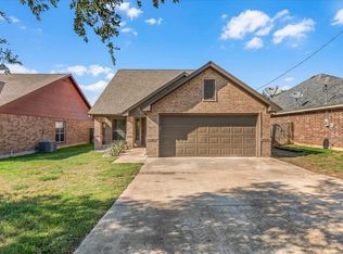 1012 Keechi St, Weatherford, TX 76086