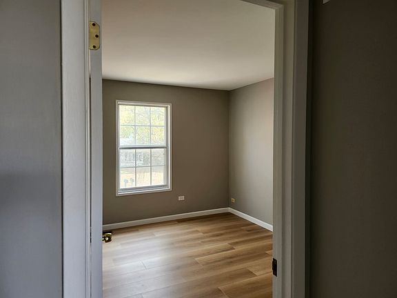 5th image of 125 Glen Lake Dr