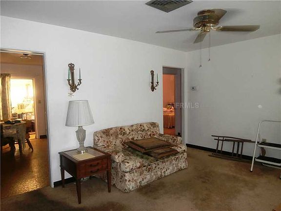 3rd image of 207 Townsend Ave