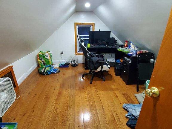 5th image of 16108 59th Ave #2F