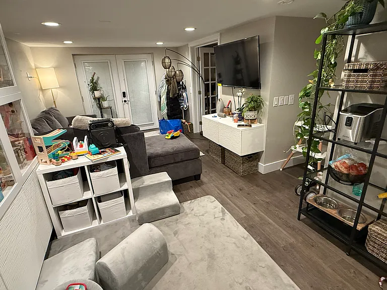 1730 Nipsic Ave — Photo 10