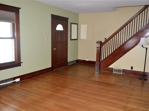 5th image of 16 Hill Pl