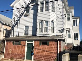 657 Weeden St, Pawtucket, RI 02860