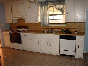 3rd image of 4700 Marseille Dr