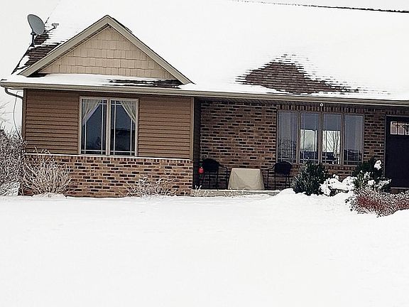 5th image of W7065 Westwood Dr