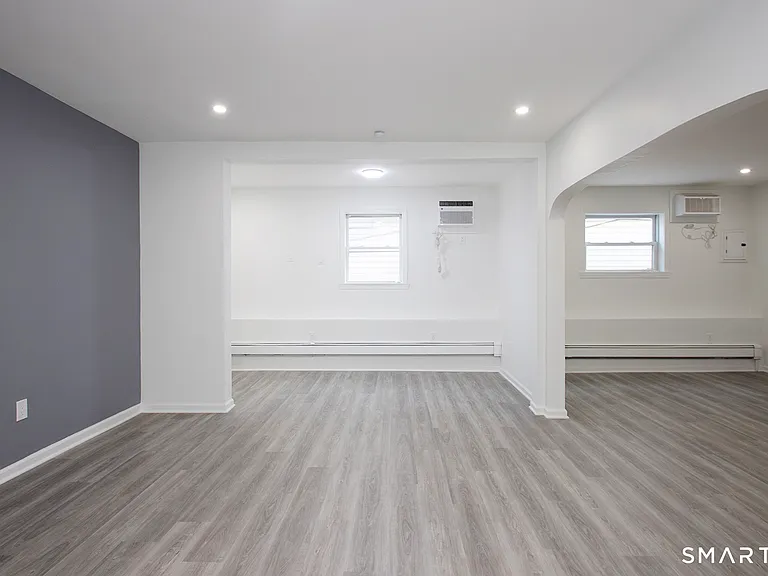 2879 Fairfield Ave #2 — Photo 2