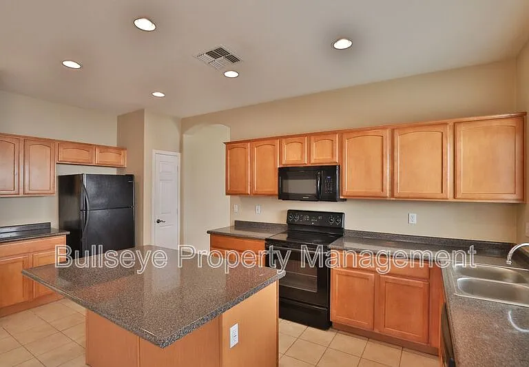 44178 W Venture Ln — Photo 9