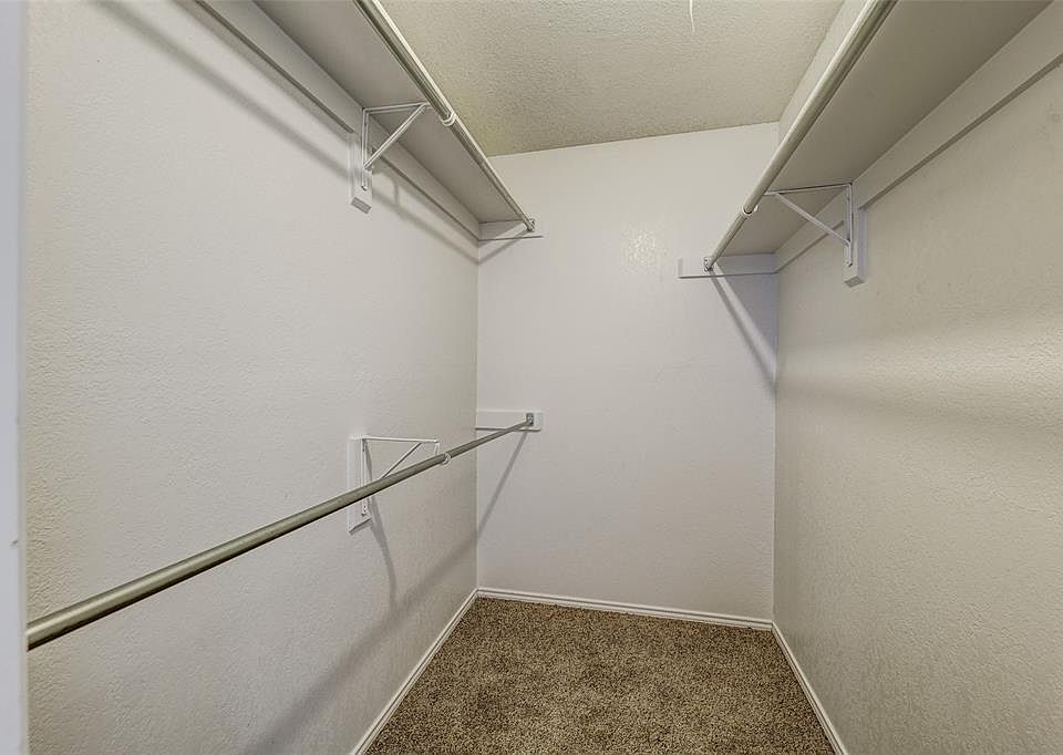 1st image of 215 Marie Ave