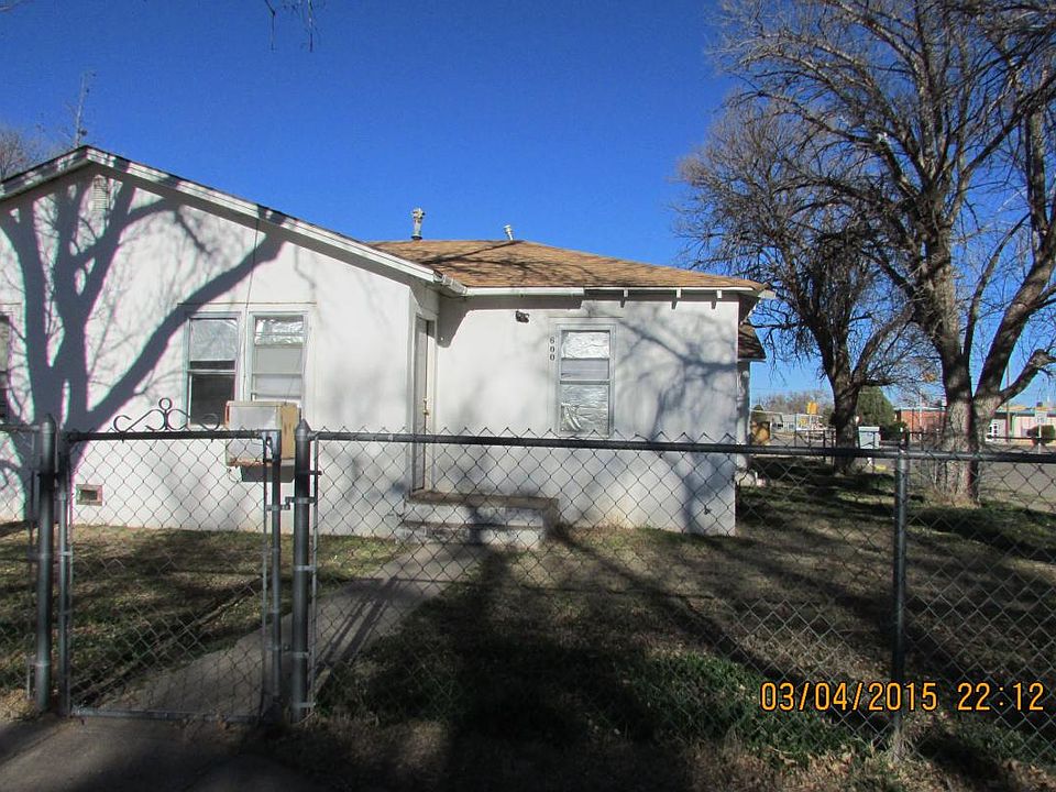 1st image of 600 W 6th St