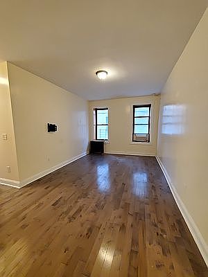 2nd image of 270 Empire Blvd #1I