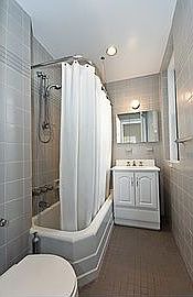 4th image of 116 W 72nd St APT 16A