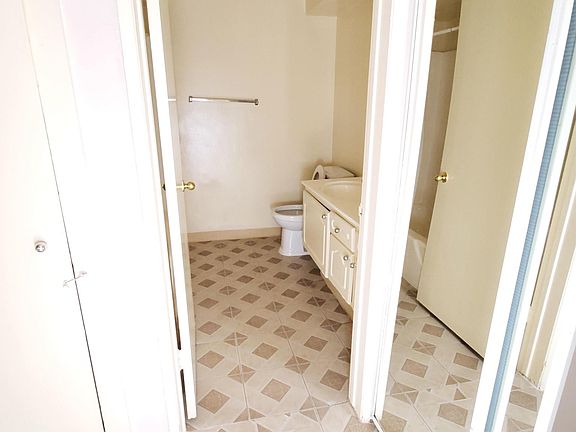 5th image of 505 S La Fayette Park Pl APT 208