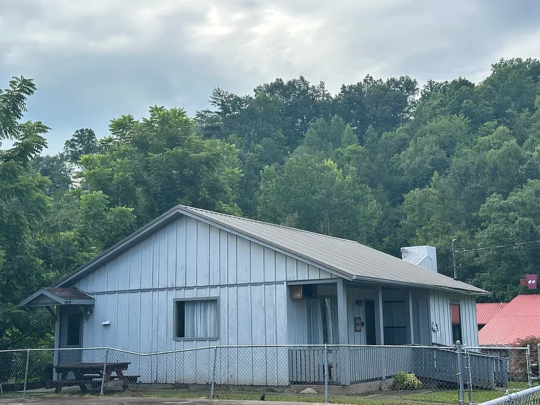 115 Spruce Ln — Photo 15