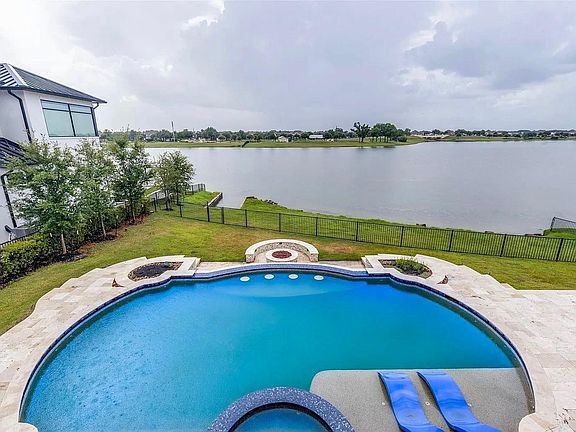 4th image of 19114 Coleto Creek Bend Dr