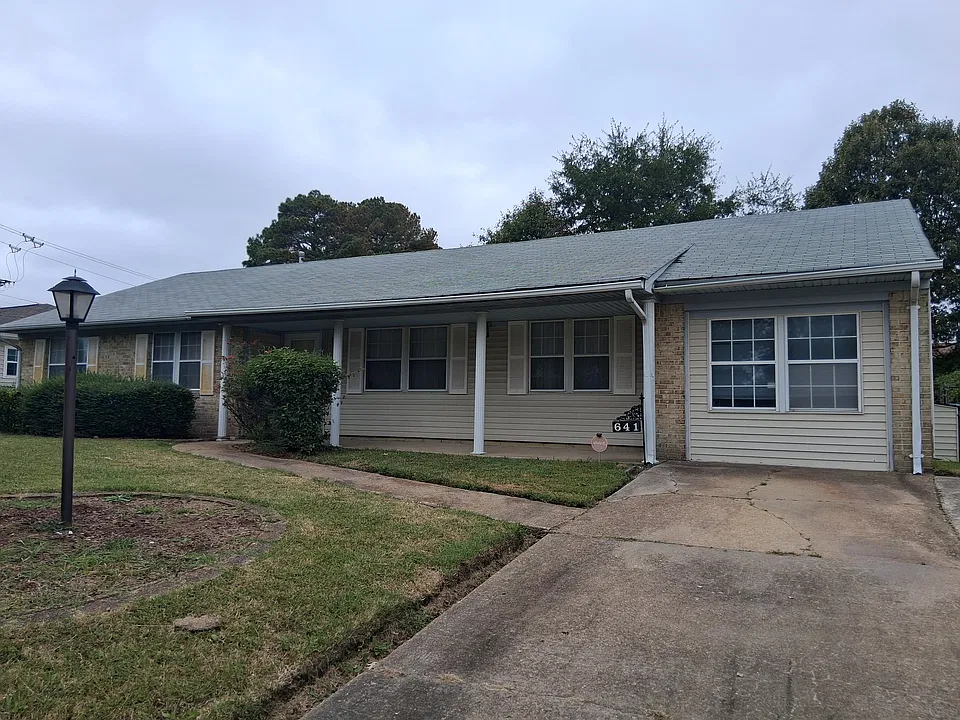 641 Table Rock Rd