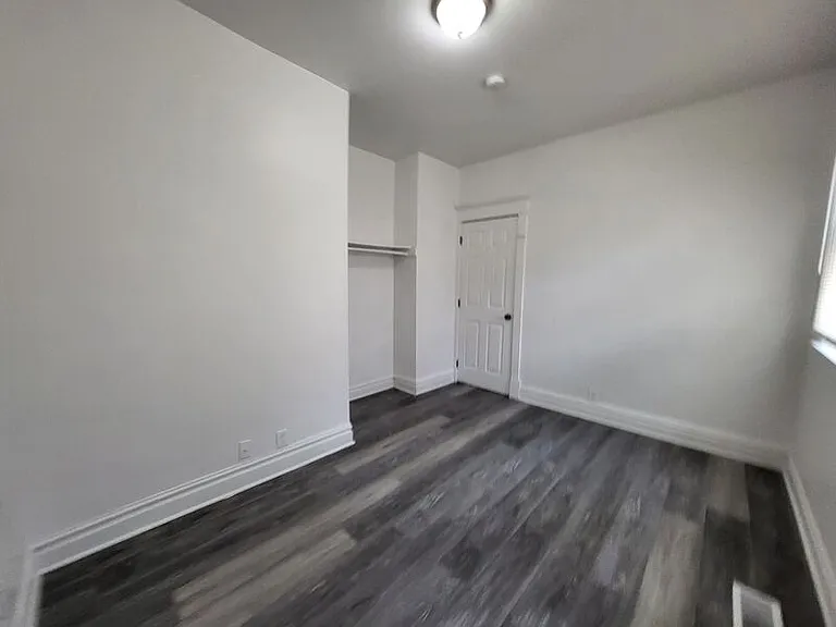 523 W Maple Ave #1A — Photo 11