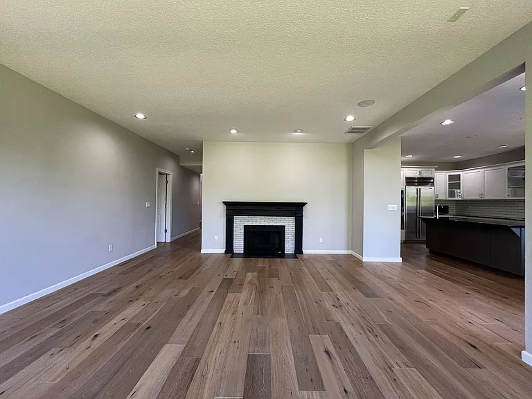 224 NW Sundown Way — Photo 20
