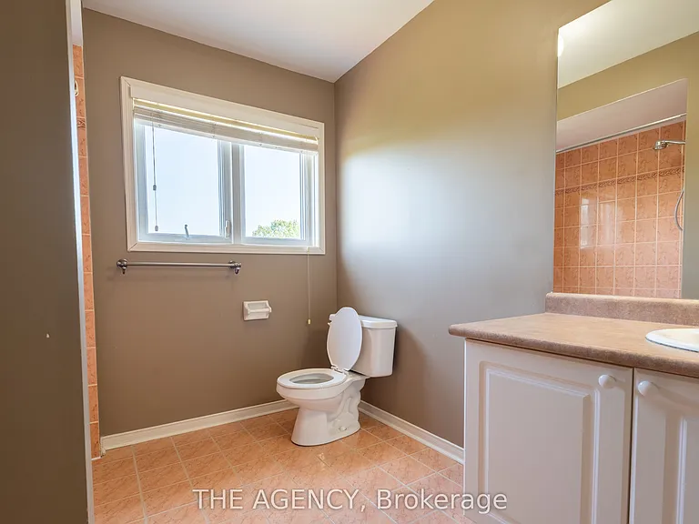 45 Silvervalley Dr #UPPER — Photo 31