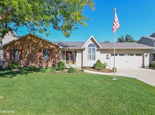 3348 Meadow Trl E, Dekalb, IL 60115