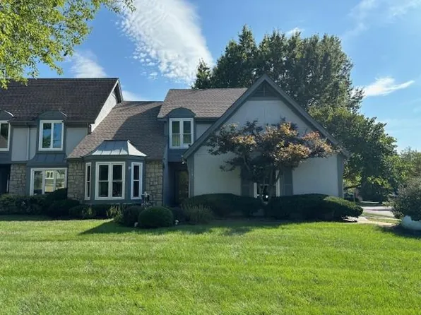 11915 Westgate St, Overland Park, KS 66213