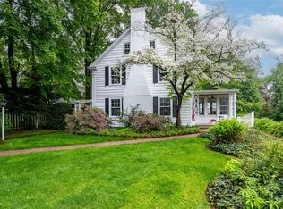 5 Summit Rd, Port Washington, NY 11050