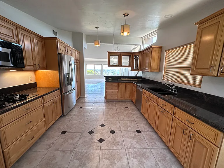 3539 Mount Laurence Dr — Photo 7