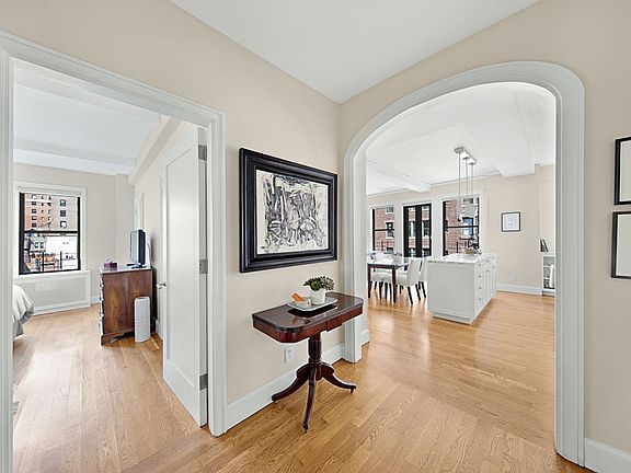 5th image of 26 E 10th St APT 7G