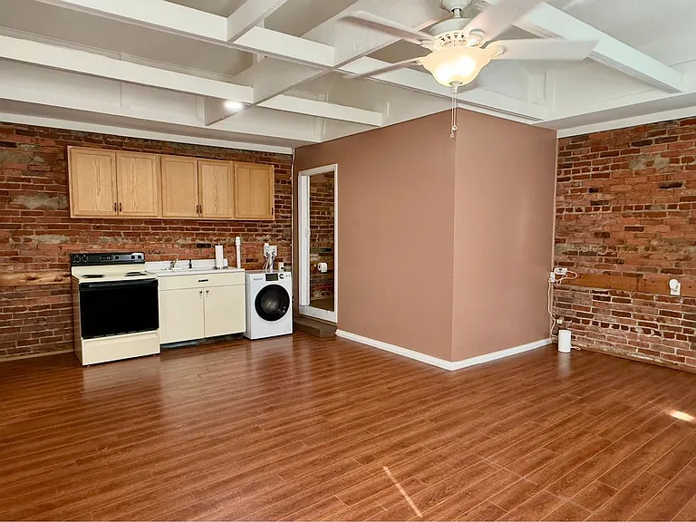 822 Georgia Ave — Photo 3