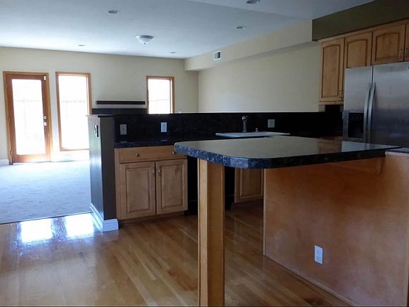 3rd image of 683 N 4th St #3