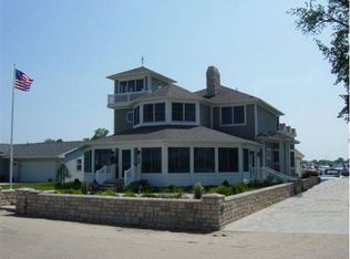 6092 E Poplar Ave, Port Clinton, OH 43452